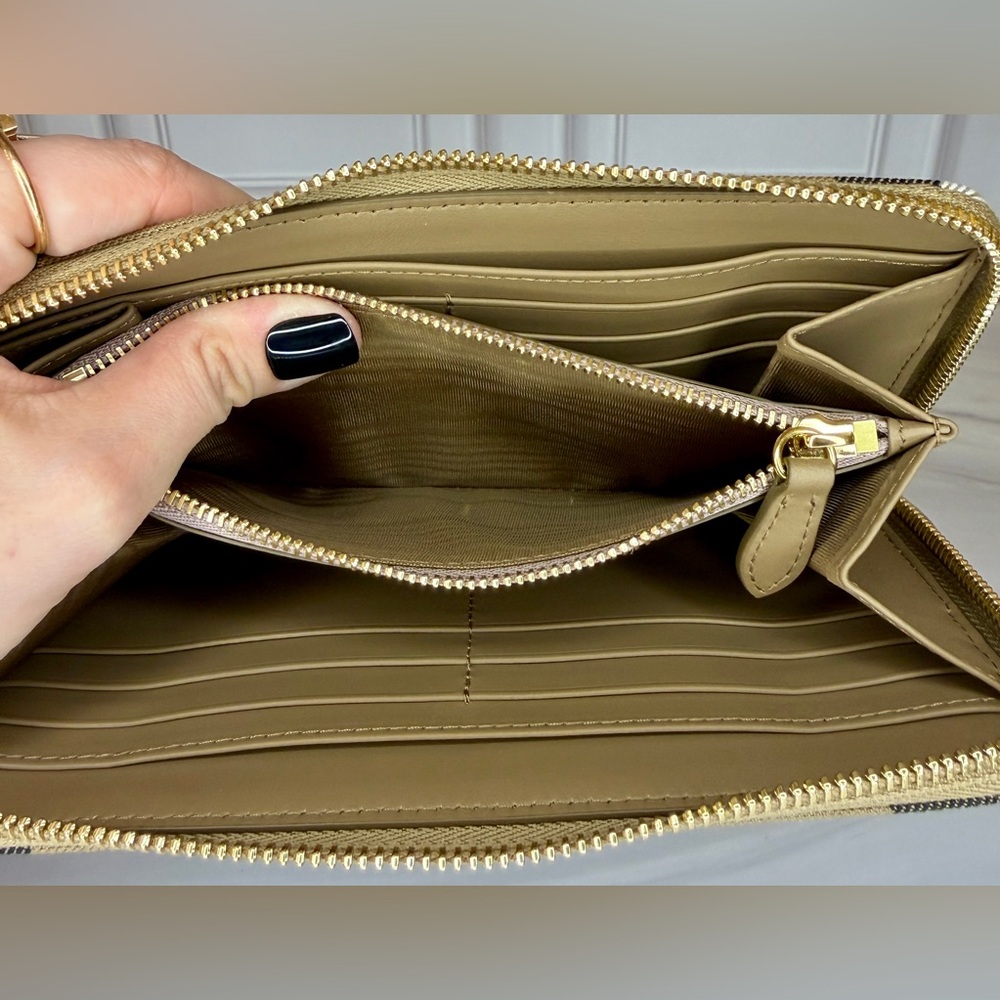 Burberry Beige Nova Check and Blush Leather Zip Around Wallet | Full Inclusion - Picture 11 of 11